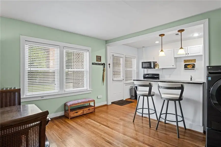 212 Emanuel Cleaver Ii Boulevard #2 West, Kansas City, MO 64111 - #3