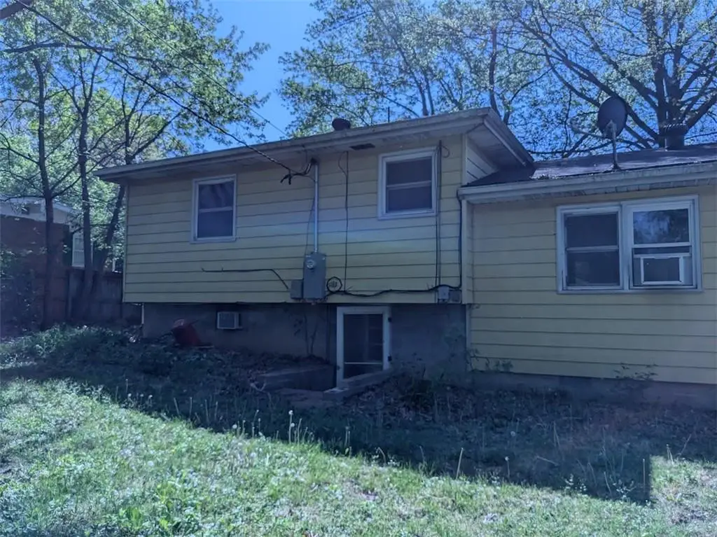 4013 Shrine Park Road, Leavenworth, KS 66048 - #1