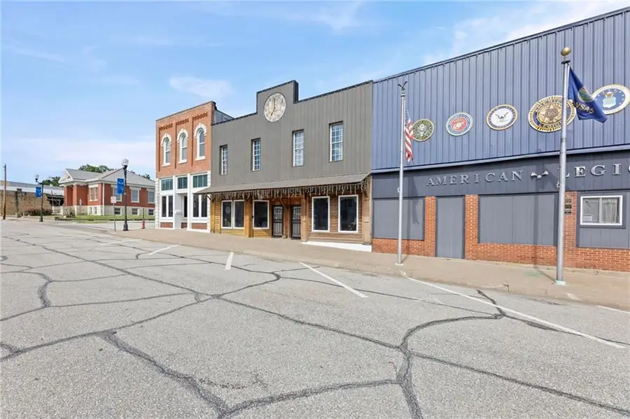 115 N 3rd Street, Burlington, KS 66839 - #2