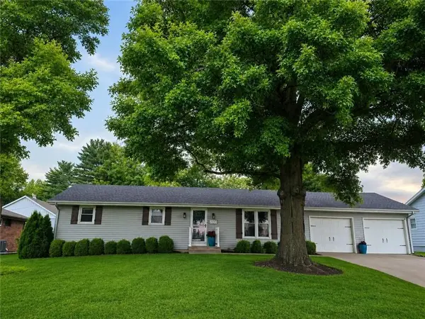 2100 Peach Street, Higginsville, MO 64037