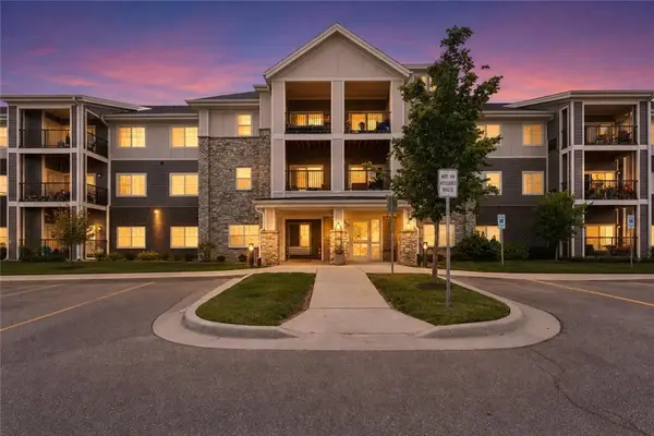 7800 W 123rd Street #118, Overland Park, KS 66213