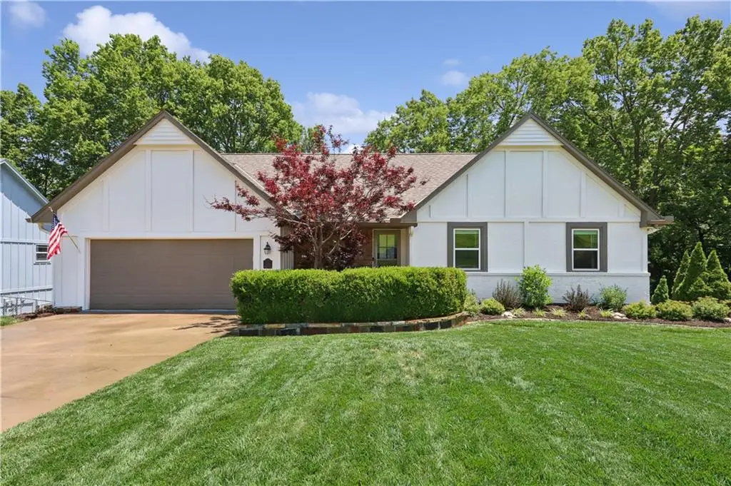 5909 Greenwood Street, Shawnee, KS 66216 - #1