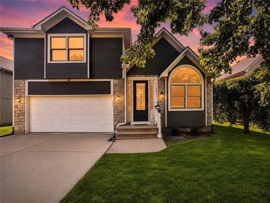 5642 Brownridge Drive, Shawnee, KS 66218 - #2