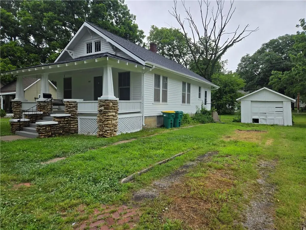 408 E Miami Street, Paola, KS 66071 - #1