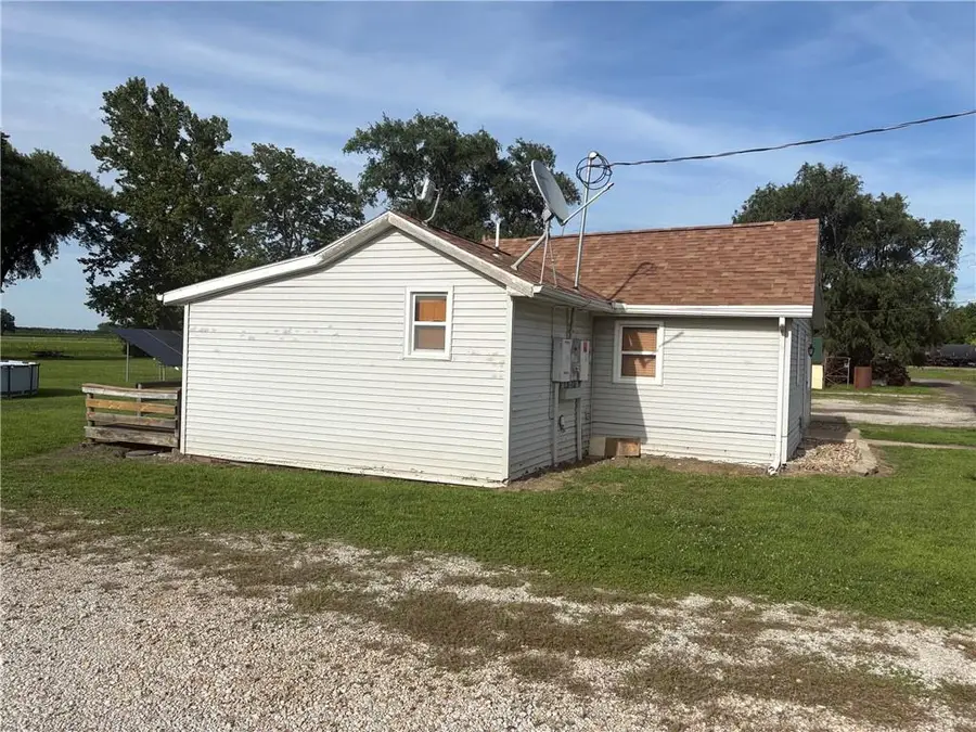 6555 SW George Street, Saint Joseph, MO 64504 - #2