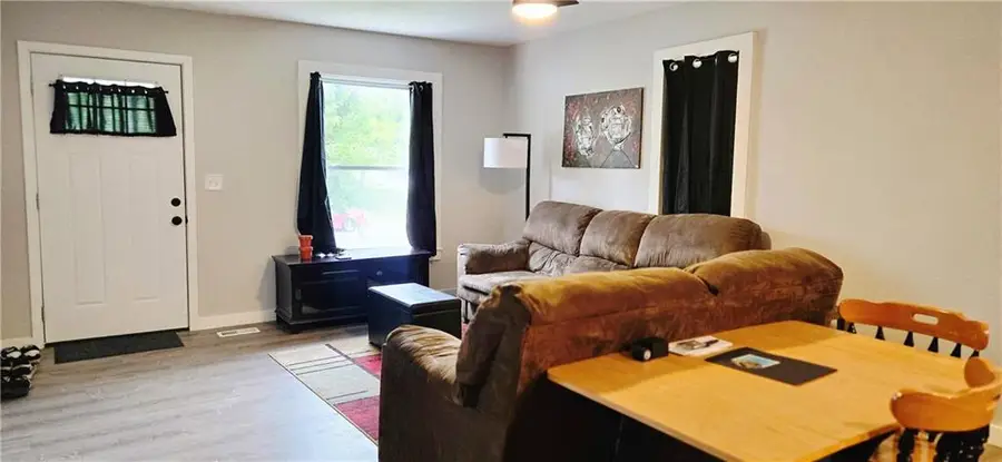 711 W 9th Street, Pittsburg, KS 66762 - #3