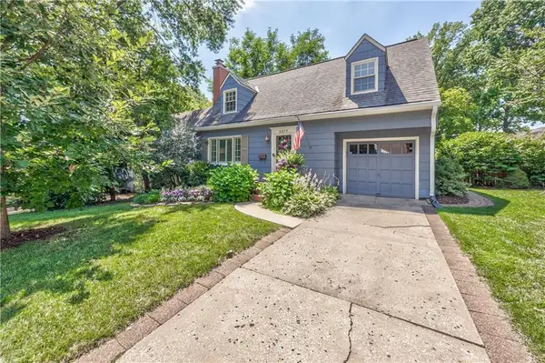 2417 W 49th Terrace, Westwood, KS 66205
