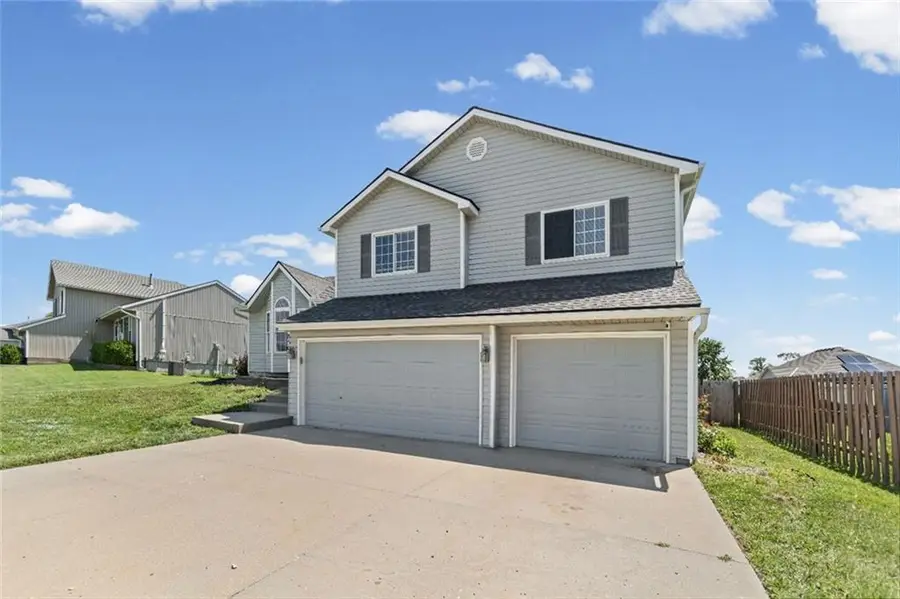 8505 N Arcola Avenue, Kansas City, MO 64153 - #3
