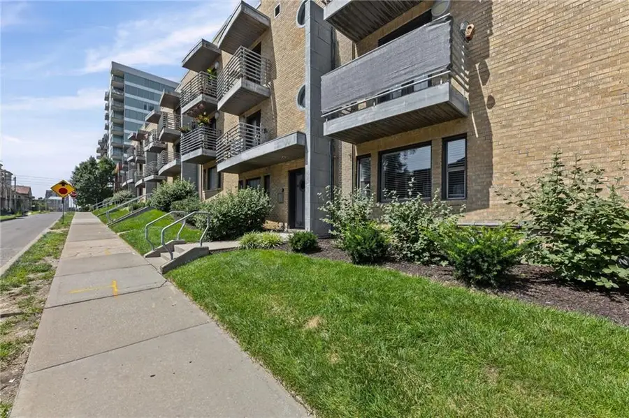 4528 N Broadway Boulevard #1N, Kansas City, MO 64111 - #3