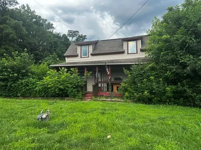 300 Emerson Avenue, Bonner Springs, KS 66012 - #1