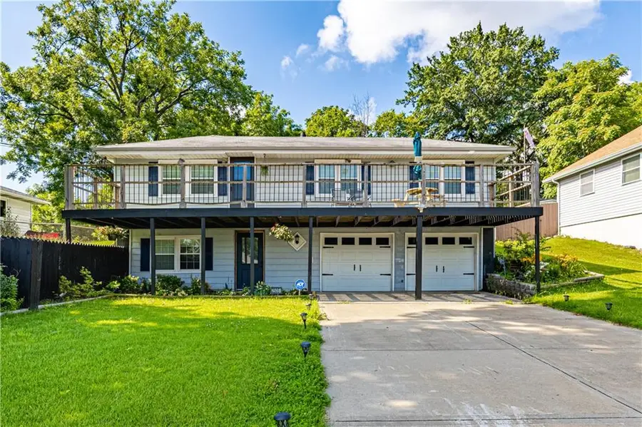 2505 NE 38th Street, Kansas City, MO 64116 - #2