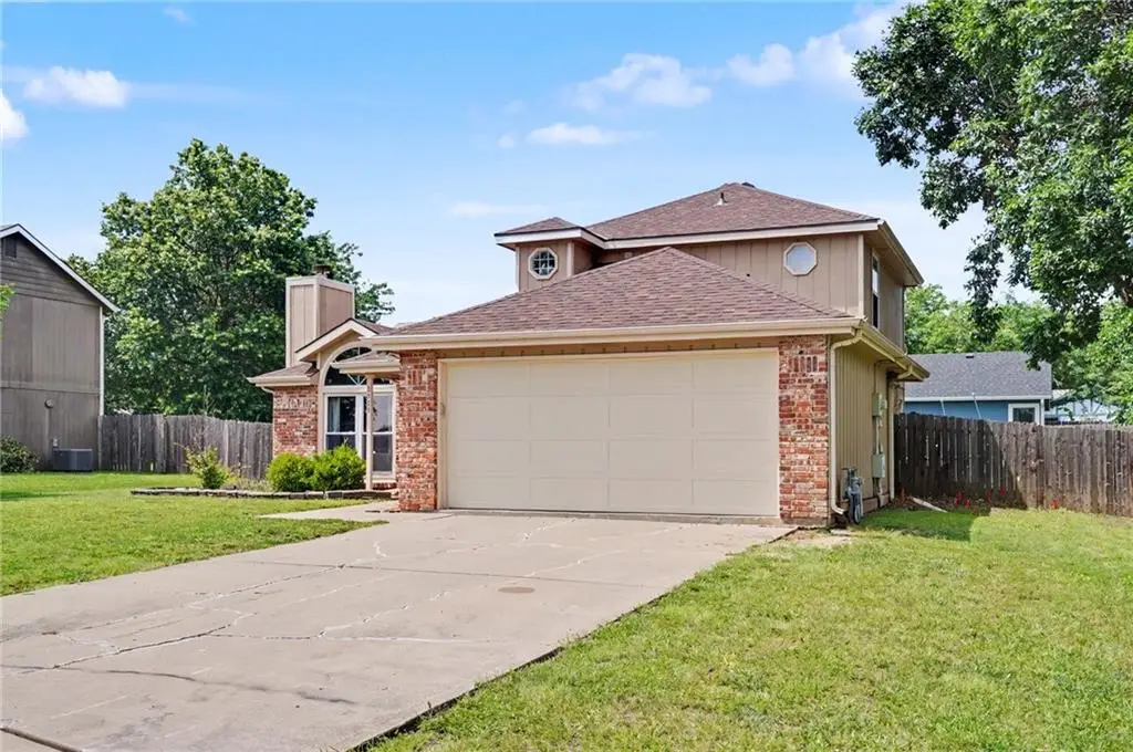 3028 W 30th Court, Lawrence, KS 66047 - #1