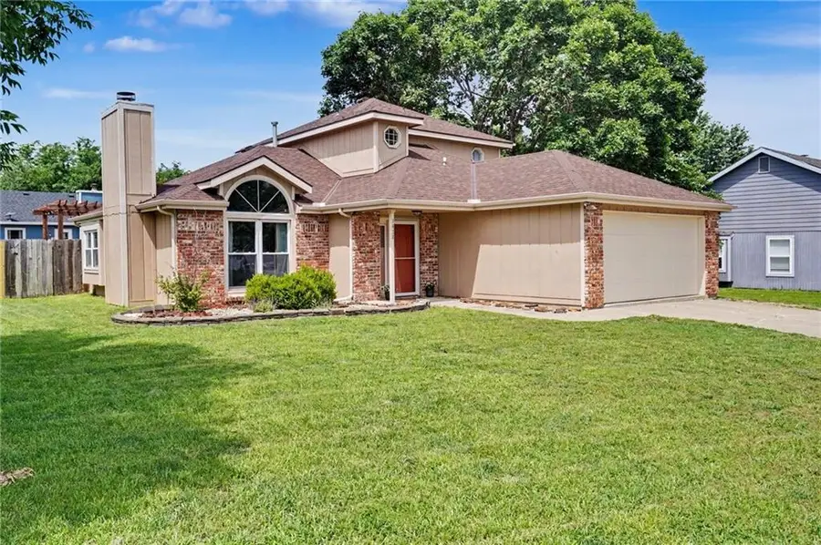 3028 W 30th Court, Lawrence, KS 66047 - #3