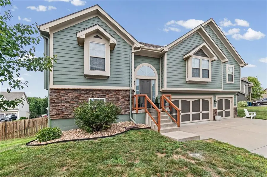 1913 White Tail Lane, Liberty, MO 64068 - #2