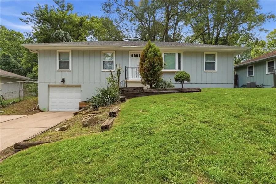 11016 Herrick Avenue, Kansas City, MO 64134 - #3
