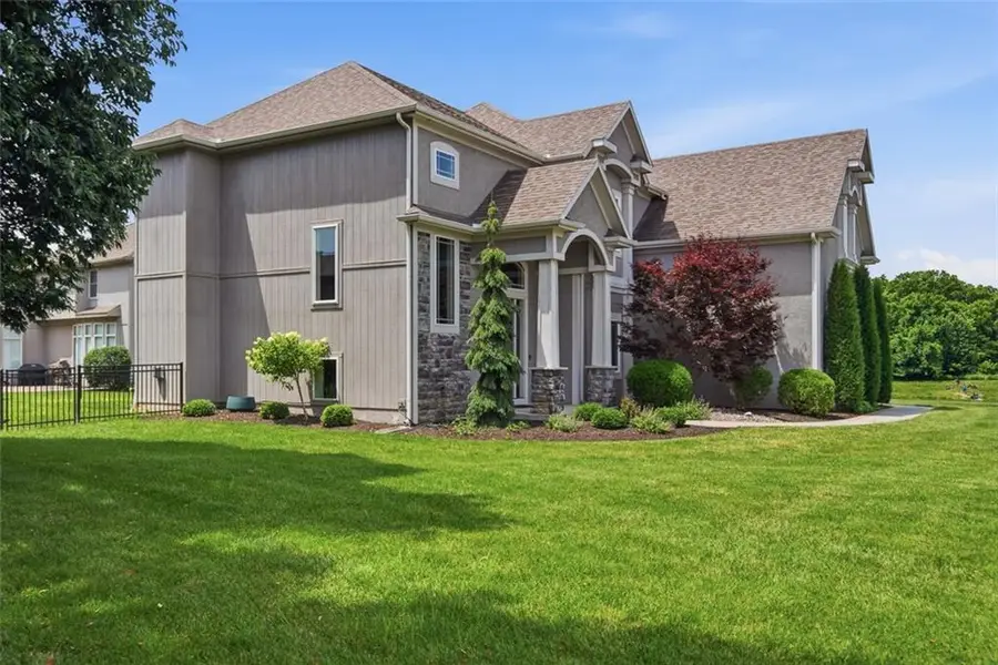 7817 Green Street, Shawnee, KS 66227 - #2