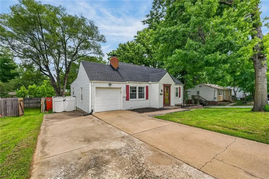 11602 E 37th Street S, Independence, MO 64052 - #2