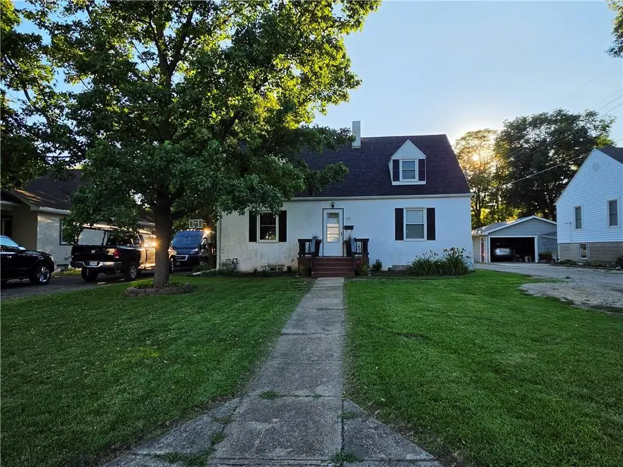 112 N Frederick Avenue, Maryville, MO 64468 - #2