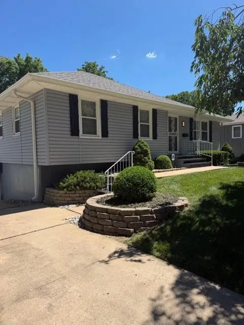 15218 E 33rd Street S, Independence, MO 64055 - #1