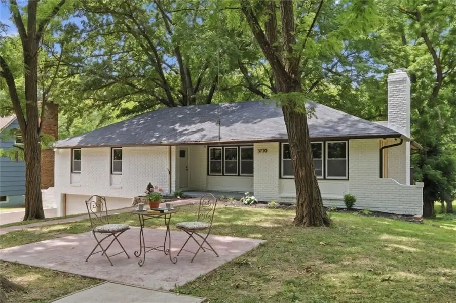 3720 Crescent Avenue, Kansas City, MO 64133 - #2
