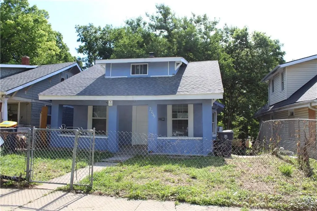 2739 Elmwood Avenue, Kansas City, MO 64128 - #1