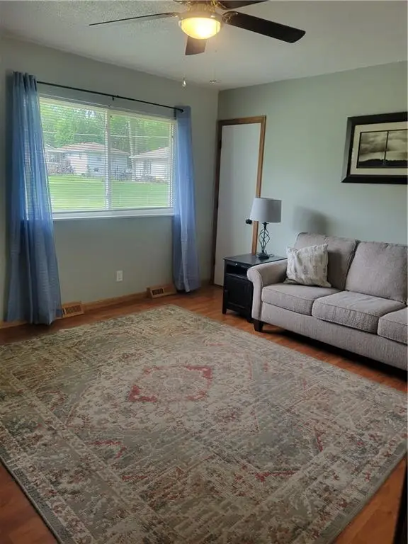 104 SE Kingscross Road, Blue Springs, MO 64014 - #3
