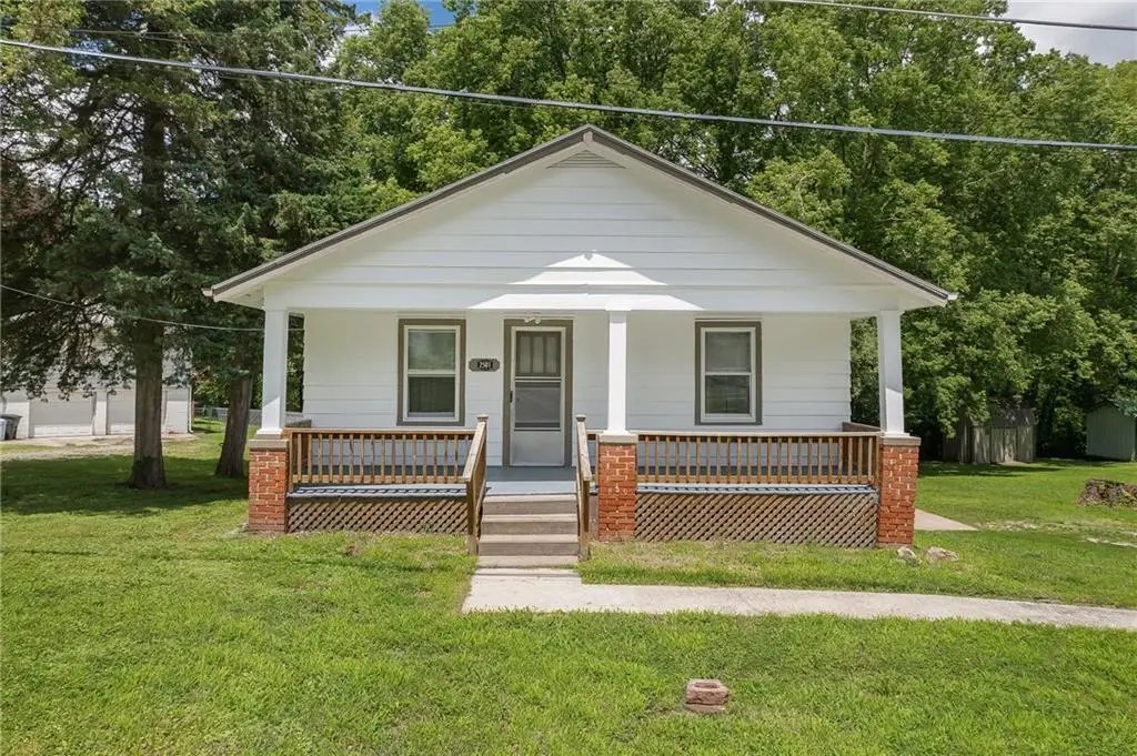 2501 Excello Drive, Saint Joseph, MO 64503 - #1