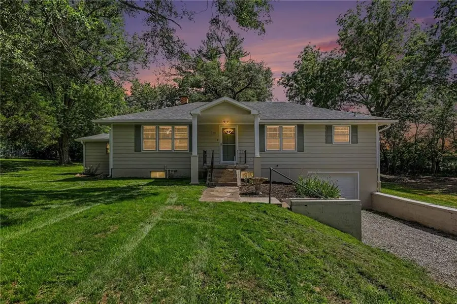 339 W Oak Street, Trimble, MO 64492 - #2