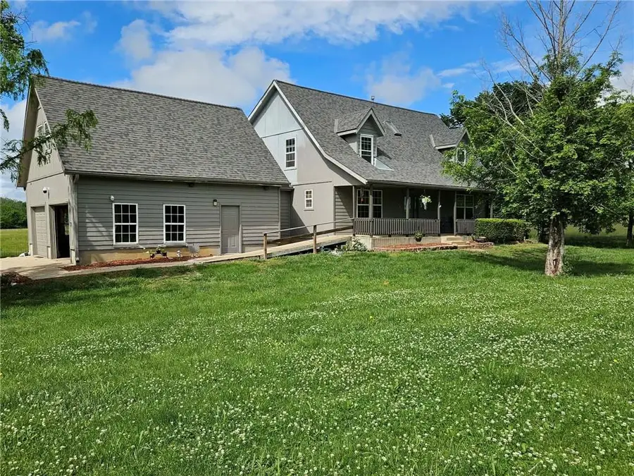 10510 W 327th Street, Paola, KS 66071 - #2