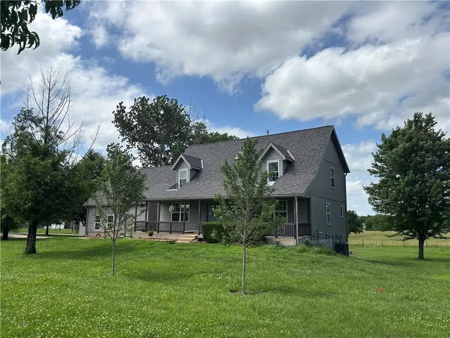 10510 W 327th Street, Paola, KS 66071 - #3