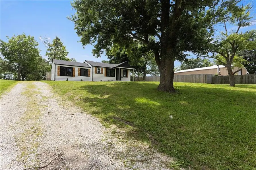 12901 E 61st Street, Kansas City, MO 64133 - #2