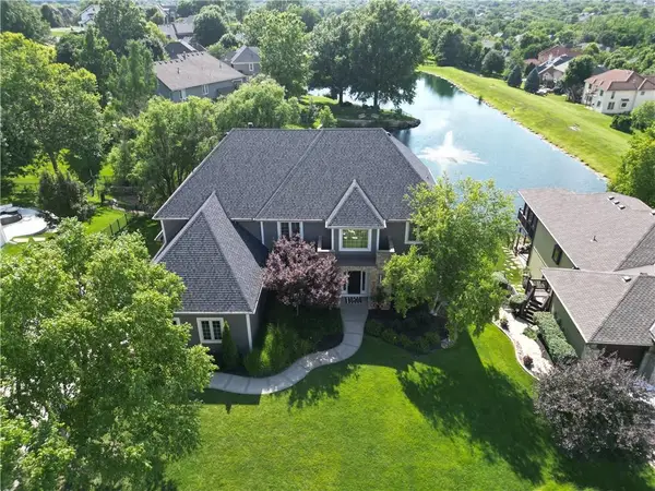 14536 Grant Street, Overland Park, KS 66221