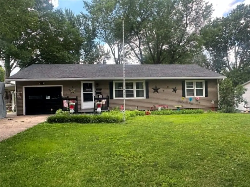 101 Crest Drive, Excelsior Springs, MO 64024 - #1