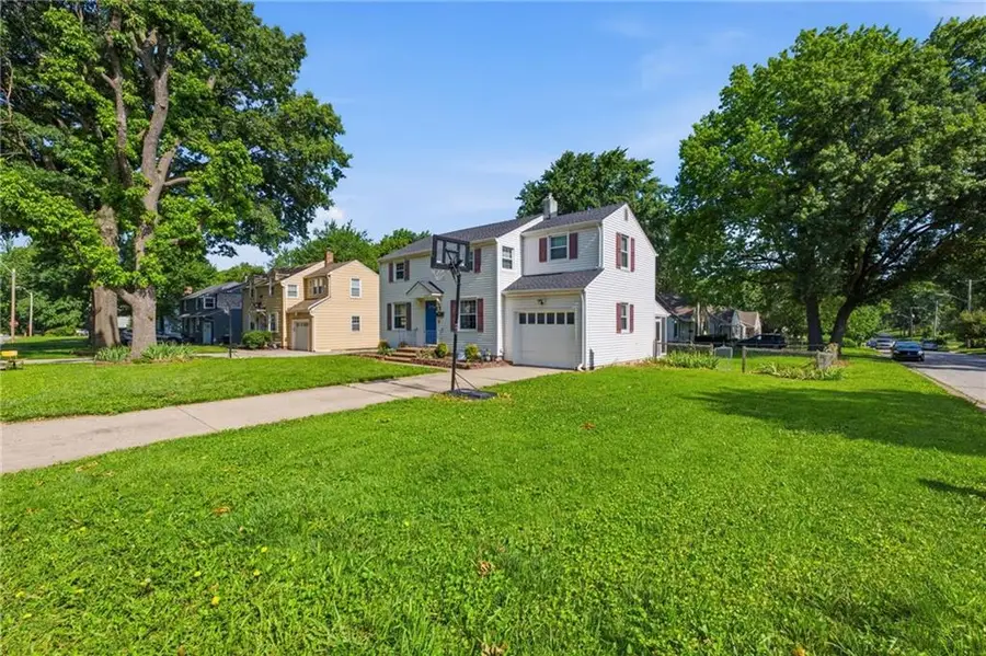 1000 W 84th Street, Kansas City, MO 64114 - #2
