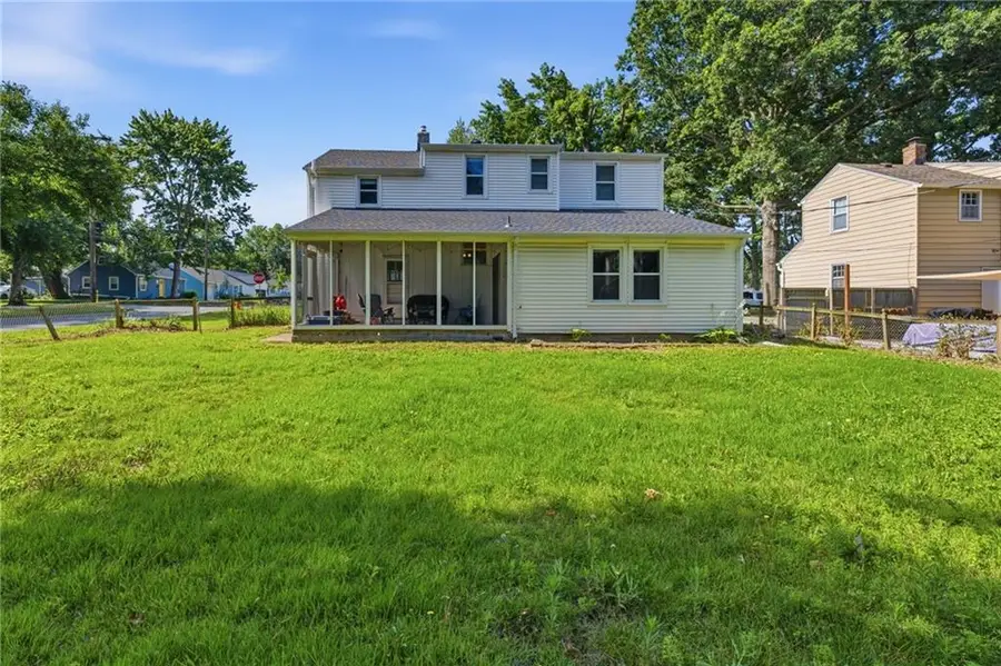 1000 W 84th Street, Kansas City, MO 64114 - #3