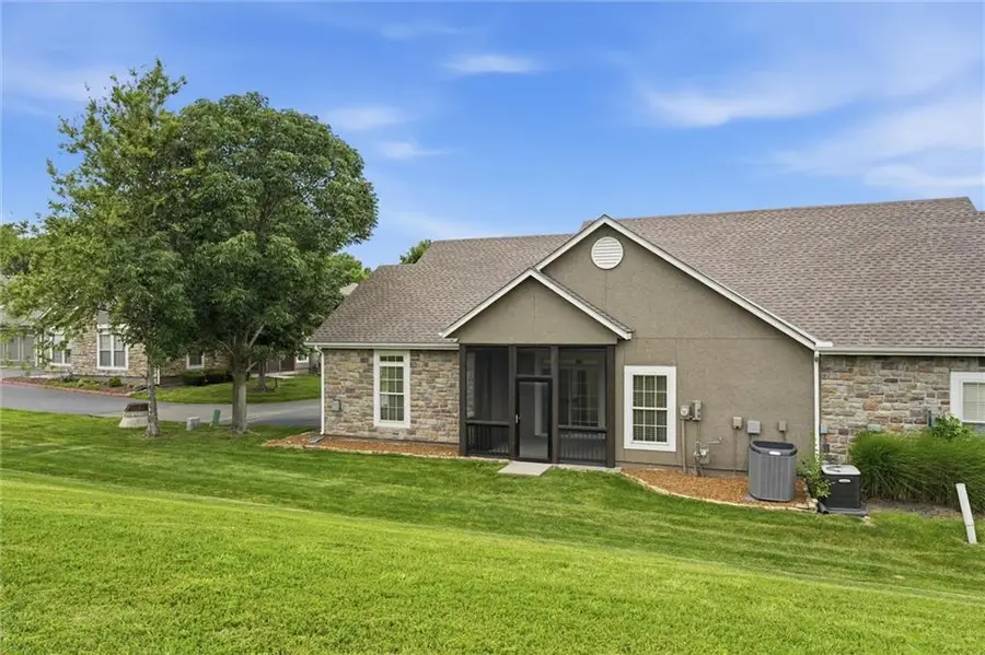 11263 S Summit Street #2402, Olathe, KS 66062 - #3