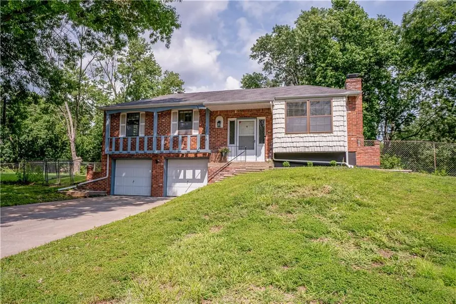 804 NW Arlington Place, Blue Springs, MO 64015 - #3