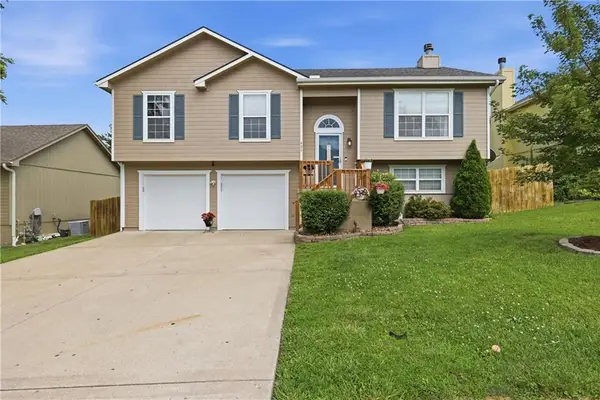 431 SW Joseph Lane, Grain Valley, MO 64029