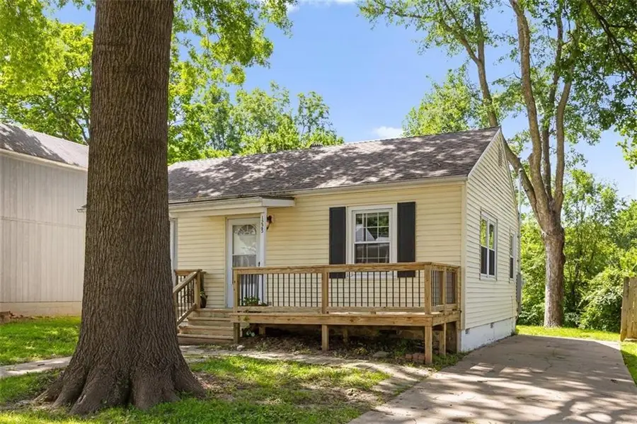 1225 43rd Street, Kansas City, MO 64116 - #2