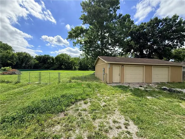 9800 S Noland Road, Kansas City, MO 64138