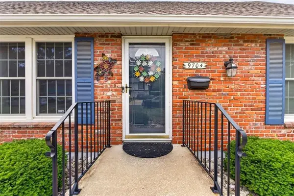 9704 Hardesty Avenue, Kansas City, MO 64137