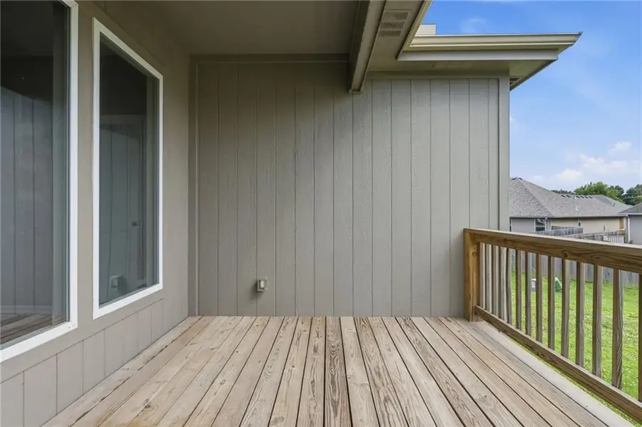 21806 Massa Circle, Peculiar, MO 64078 - #3