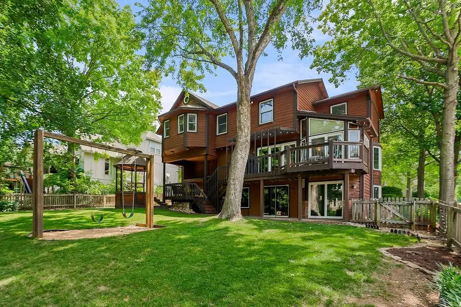 11544 Bradshaw Street, Overland Park, KS 66210 - #3