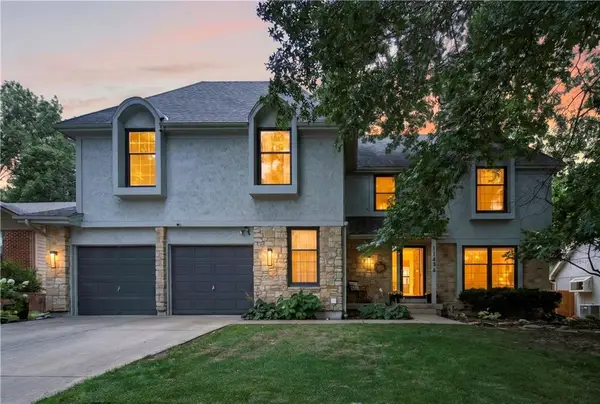 11434 Grant Drive, Overland Park, KS 66210