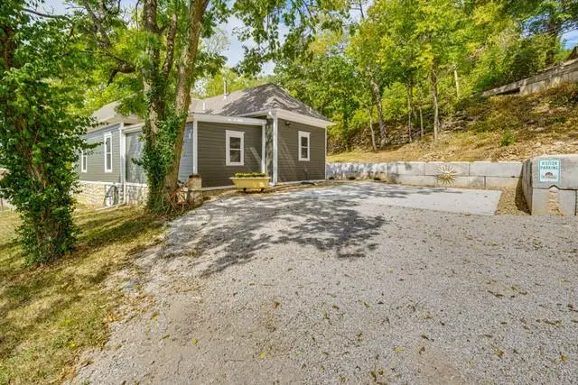 436 E Broadway Avenue, Excelsior Springs, MO 64024 - #3