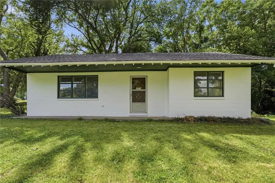 2514 S Hawthorne Avenue, Independence, MO 64052 - #2
