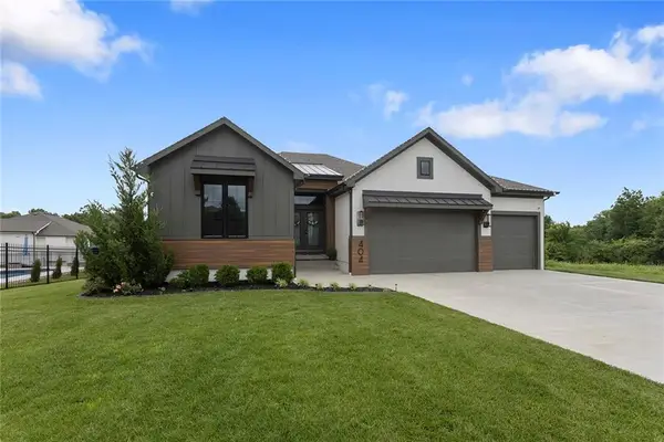404 Pavilion Drive, Grain Valley, MO 64029