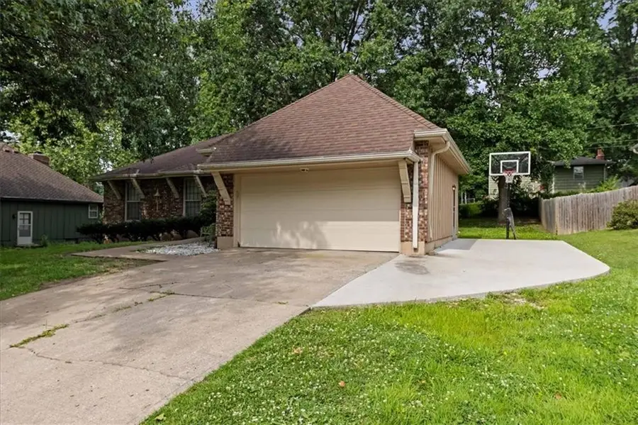 3604 S Emery Street, Independence, MO 64075 - #2