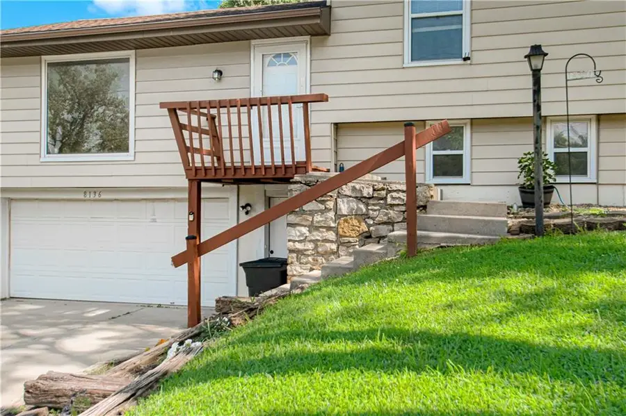 8136 Berger Avenue, Kansas City, KS 66111 - #3