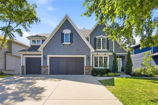 15401 W 165th Street, Olathe, KS 66062